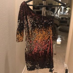 Bebe Sequins one shoulder dress Sz S